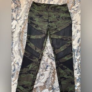 Jessica Simpson Camouflage Leggings